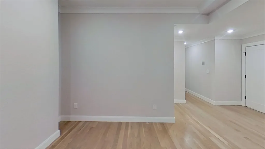 3 bed, 2 bath apartment for rent at 47 Englewood Ave Unit 5, Brighton — photo 3 of 7