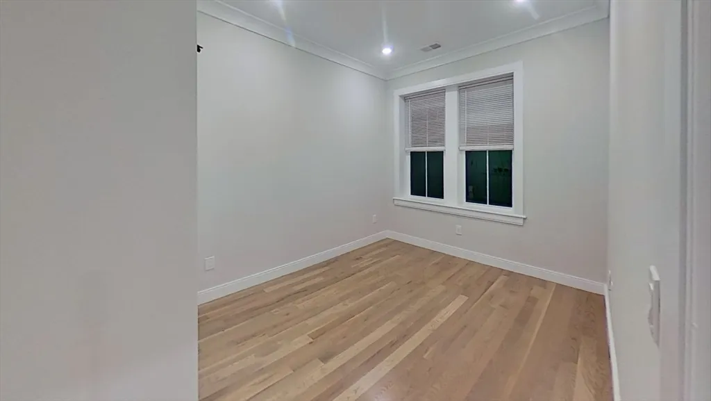 3 bed, 2 bath apartment for rent at 47 Englewood Ave Unit 5, Brighton — photo 4 of 7