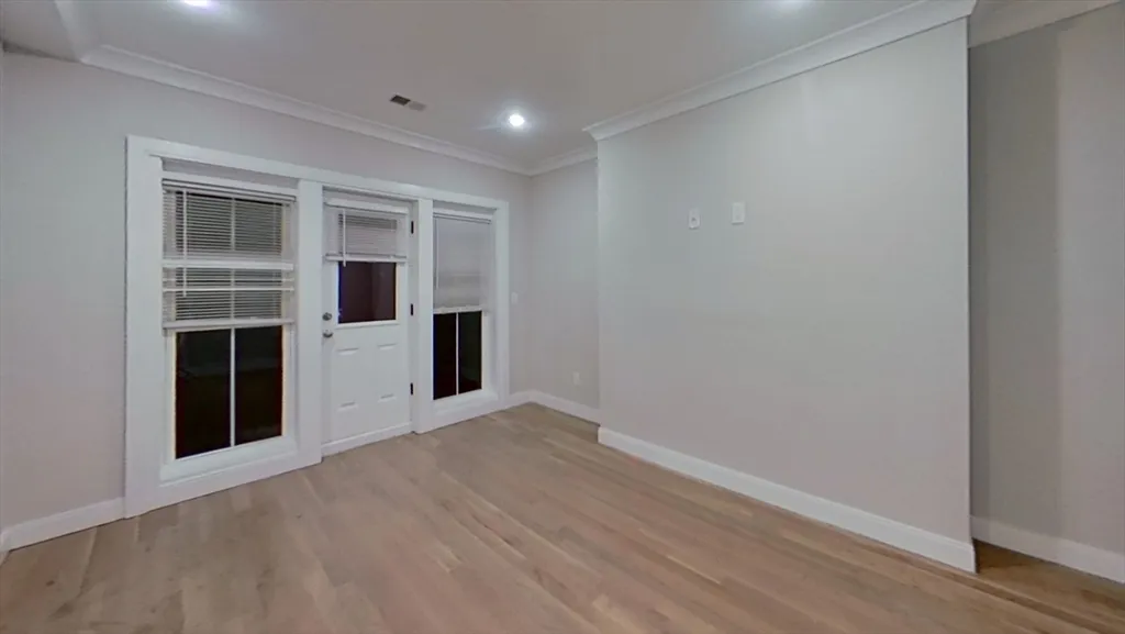 3 bed, 2 bath apartment for rent at 47 Englewood Ave Unit 5, Brighton — photo 5 of 7