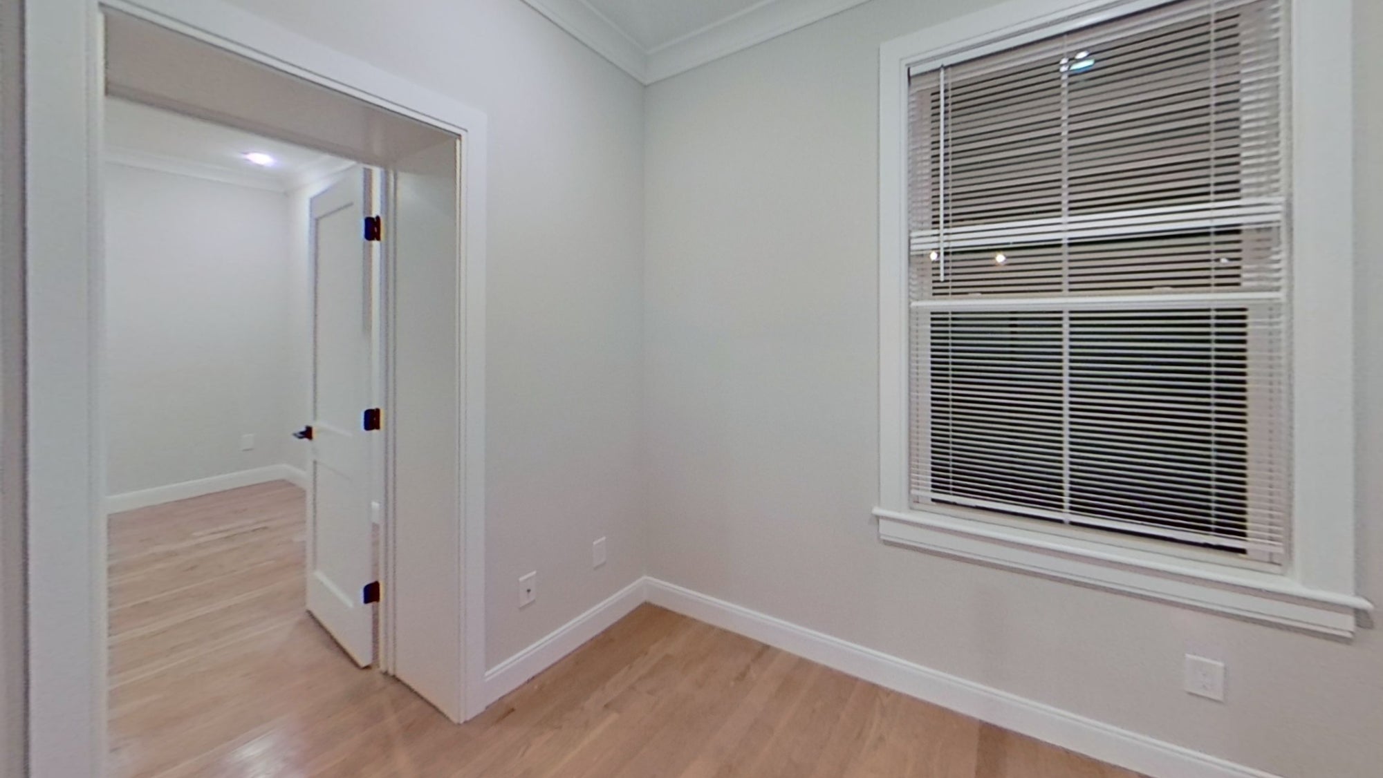 1.5 bed, 1 bath apartment for rent at 47 Englewood Ave Unit 6, Brighton — photo 4 of 5