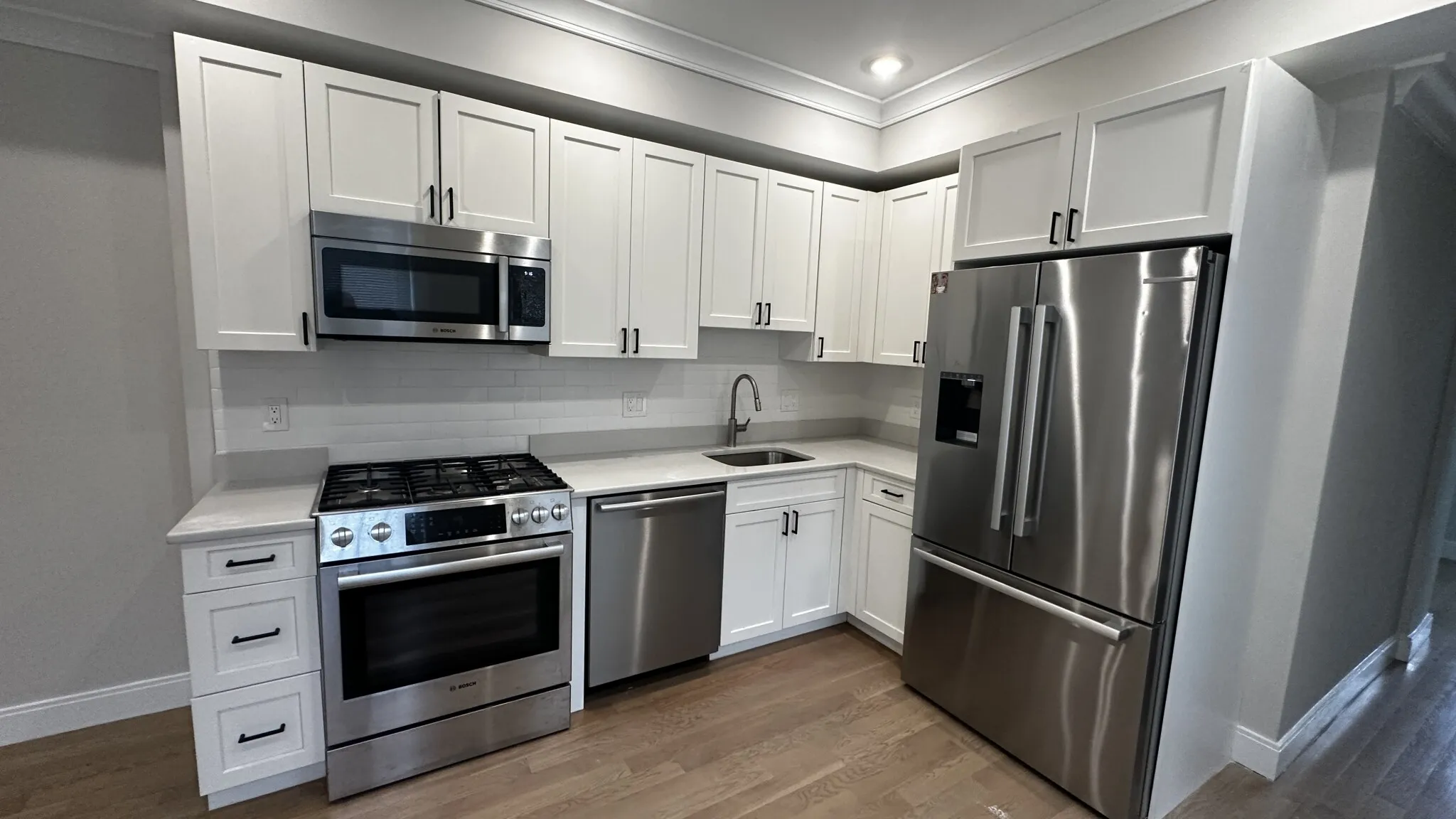 2 bed, 1 bath apartment for rent at 47 Englewood Ave Unit 7D, Brighton — photo 2 of 15