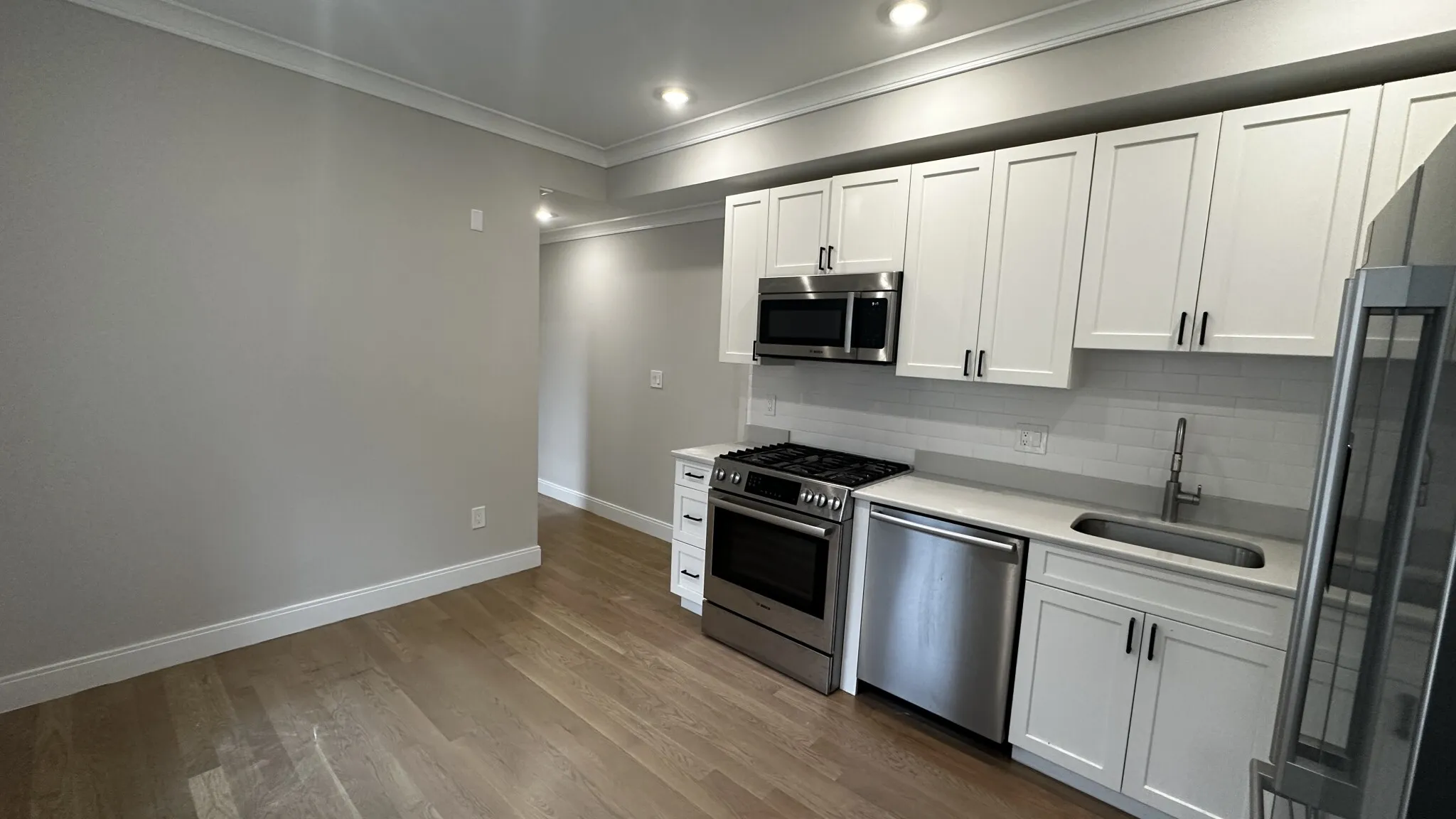 2 bed, 1 bath apartment for rent at 47 Englewood Ave Unit 7D, Brighton — photo 3 of 15