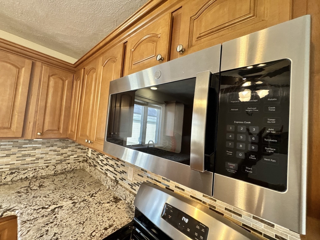 3 bed, 1 bath apartment for rent at 47 Estes St Unit 2, Everett — photo 12 of 20