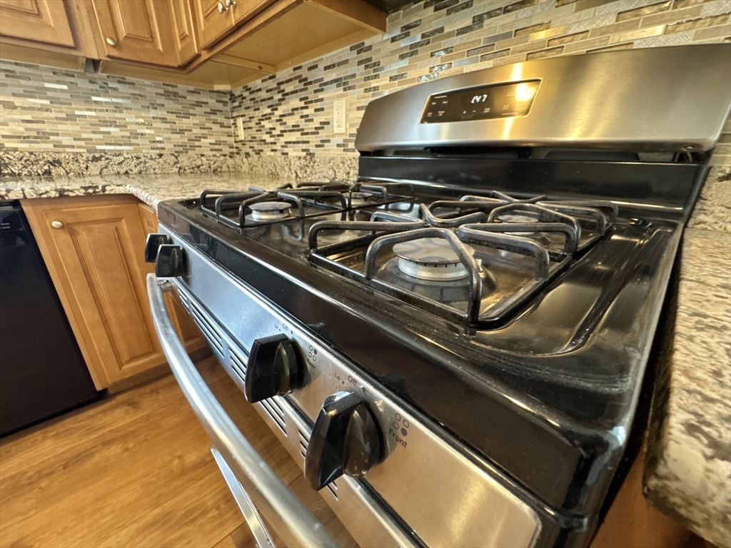3 bed, 1 bath apartment for rent at 47 Estes St Unit 2, Everett — photo 11 of 20