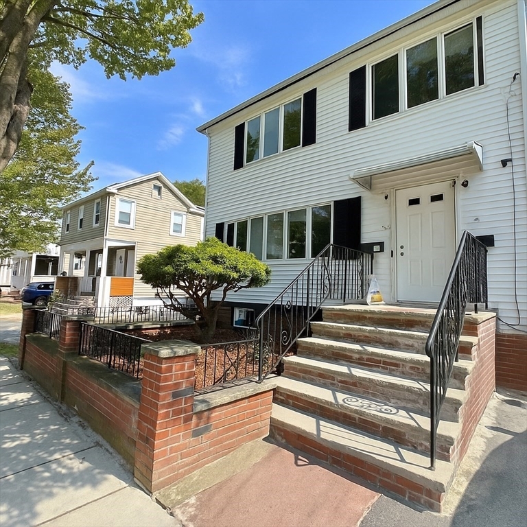 3 bed, 1 bath apartment for rent at 47 Estes St Unit 2, Everett — photo 1 of 20