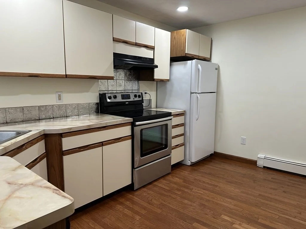 2 bed, 1 bath apartment for rent at 47 Euclid Ave Unit 1, Quincy — photo 4 of 6