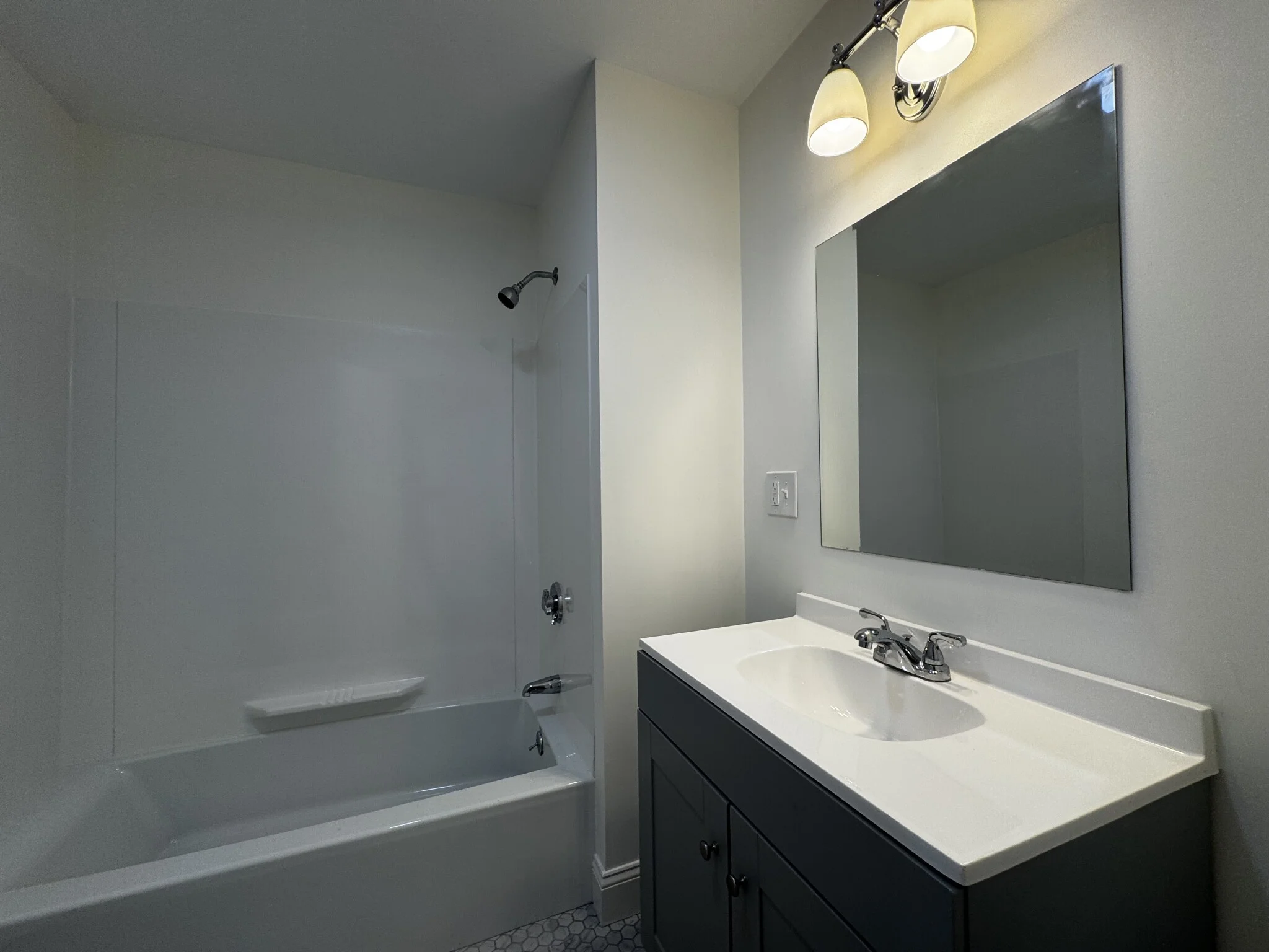 2 bed, 1 bath apartment for rent at 47 Everett St Unit 2, Everett — photo 11 of 14