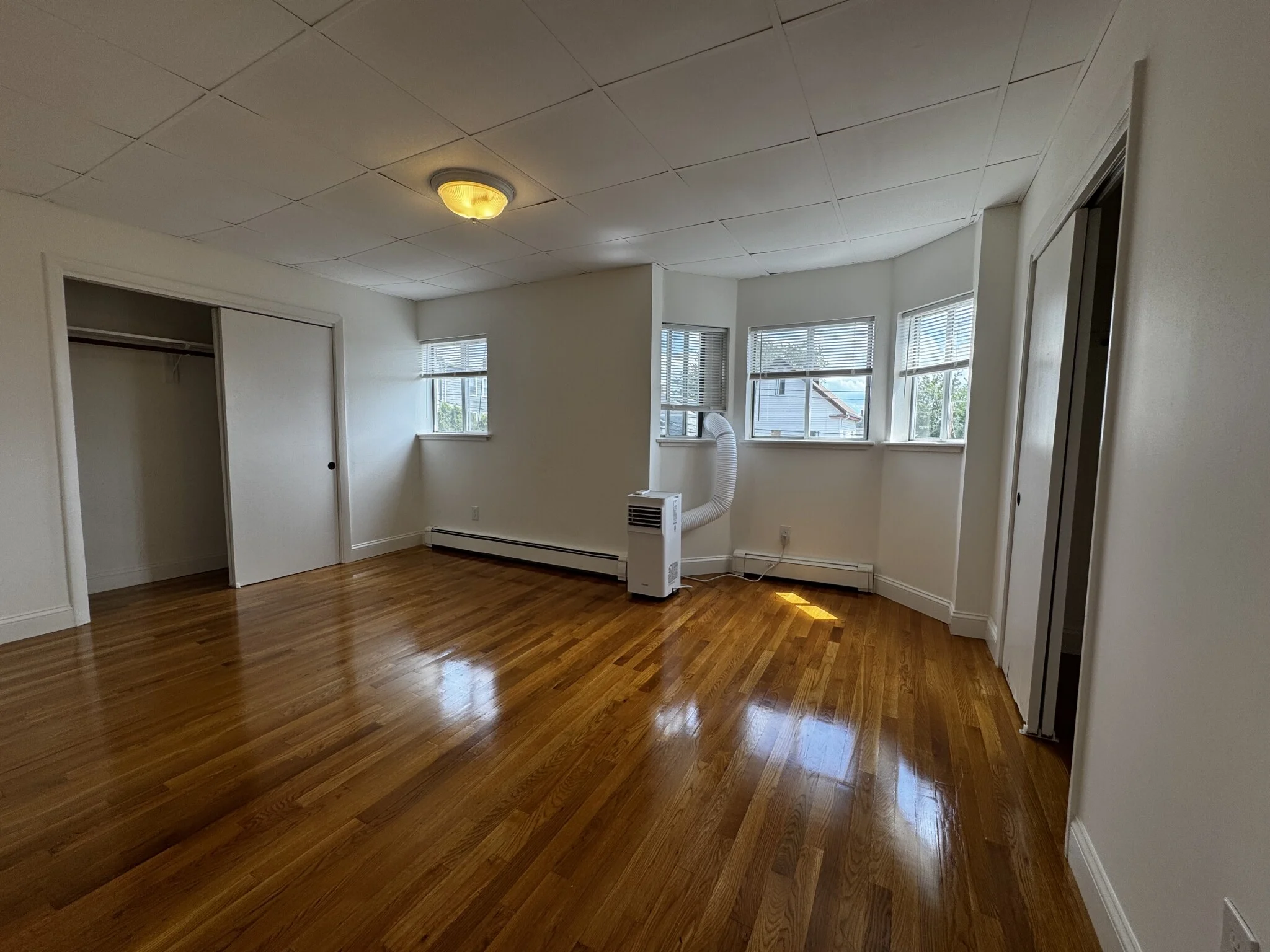 2 bed, 1 bath apartment for rent at 47 Everett St Unit 2, Everett — photo 6 of 14