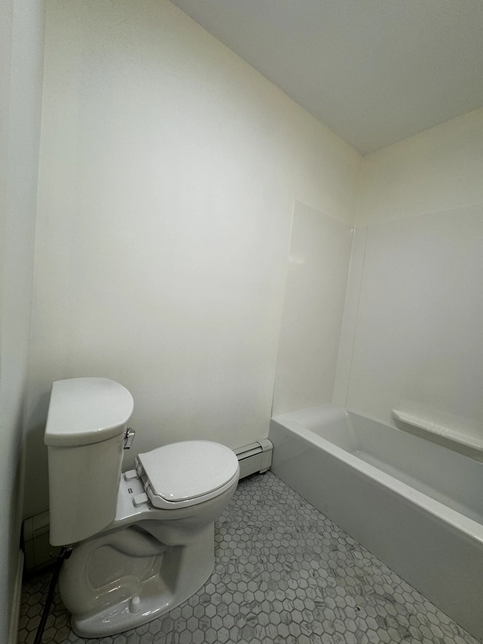 2 bed, 1 bath apartment for rent at 47 Everett St Unit 2, Everett — photo 12 of 14