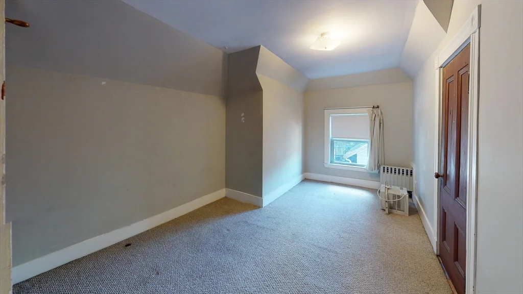 4 bed, 1 bath apartment for rent at 47 Fairbanks Unit 2, Brighton — photo 7 of 11
