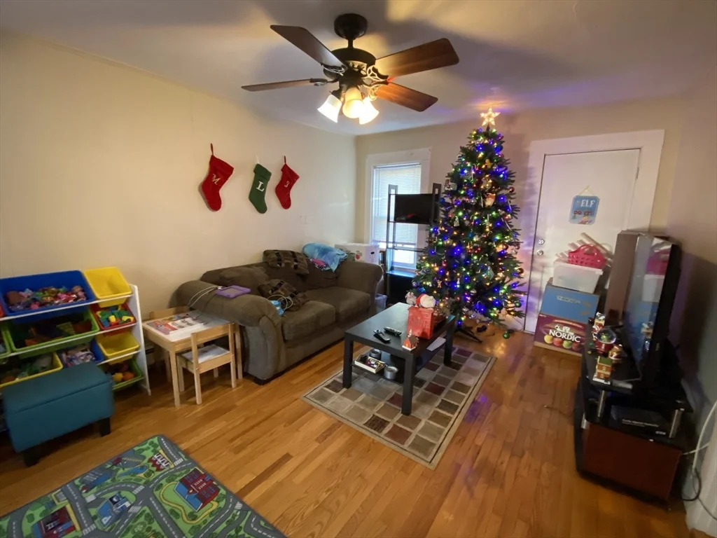 1 bed, 1 bath apartment for rent at 47 Forest St Unit 2A, Melrose — photo 3 of 6