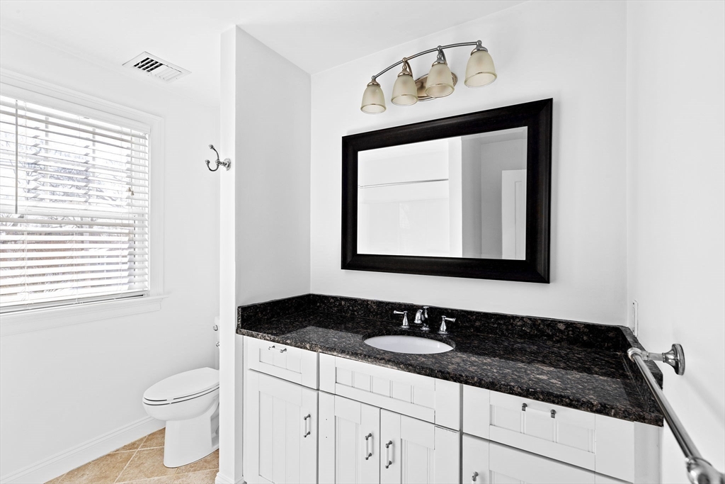 3 bed, 2 bath apartment for rent at 47 Fottler Rd Unit 1, Hingham — photo 16 of 24