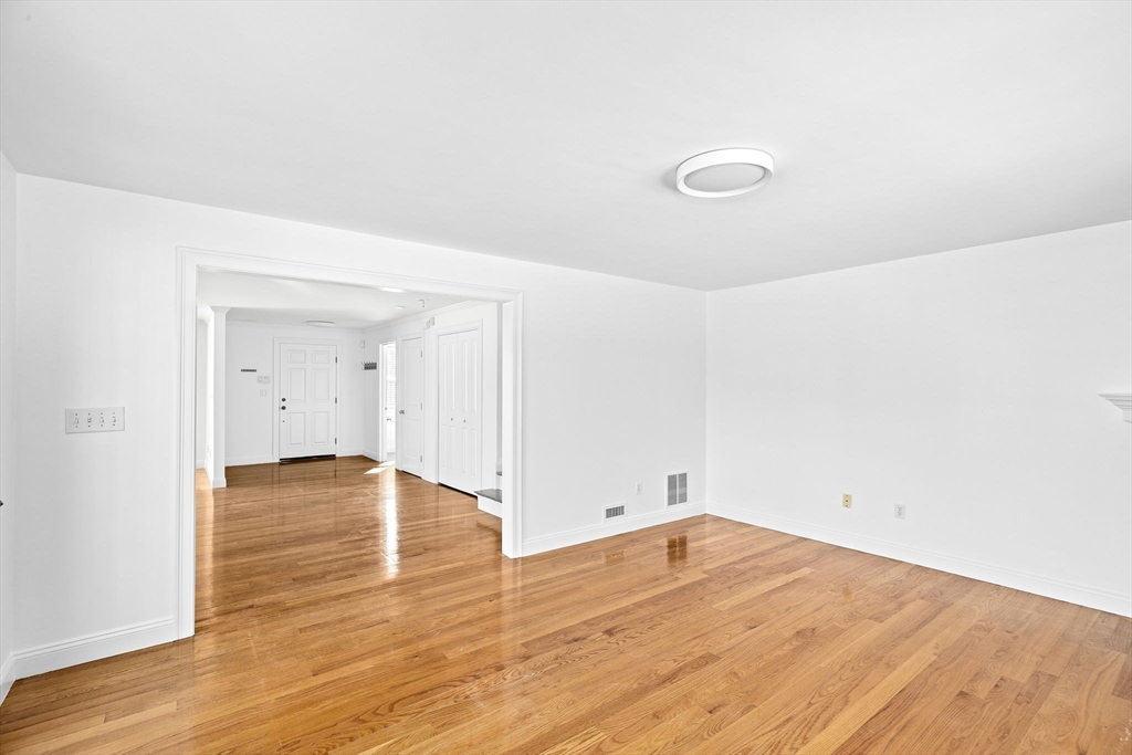 3 bed, 2 bath apartment for rent at 47 Fottler Rd Unit 1, Hingham — photo 8 of 24