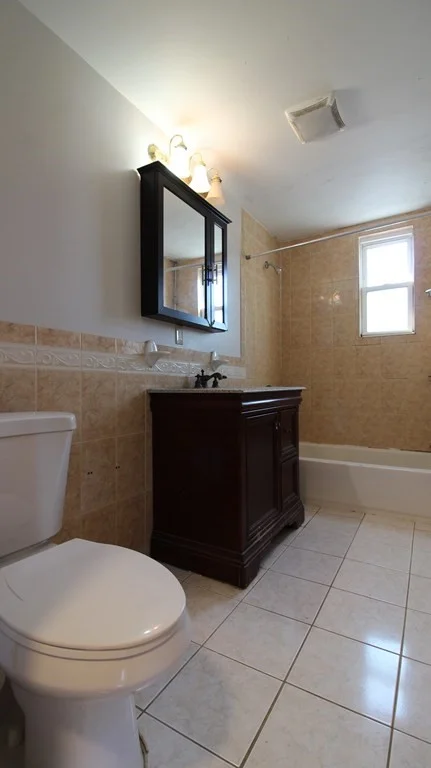 3 bed, 1 bath apartment for rent at 47 Franklin St Unit 2, East Somerville — photo 4 of 11