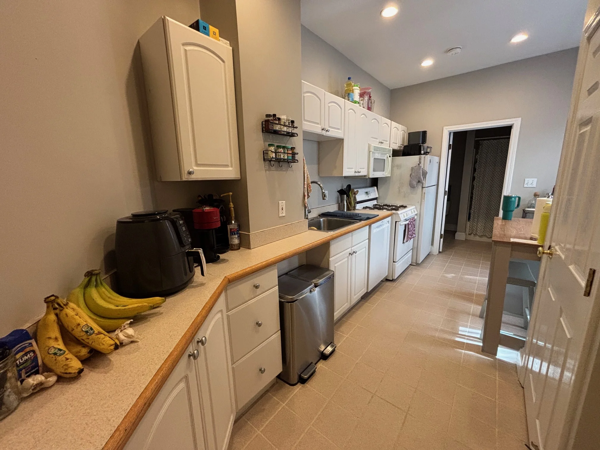 2 bed, 1 bath apartment for rent at 47 Garden St Unit 5, Beacon Hill — photo 2 of 17