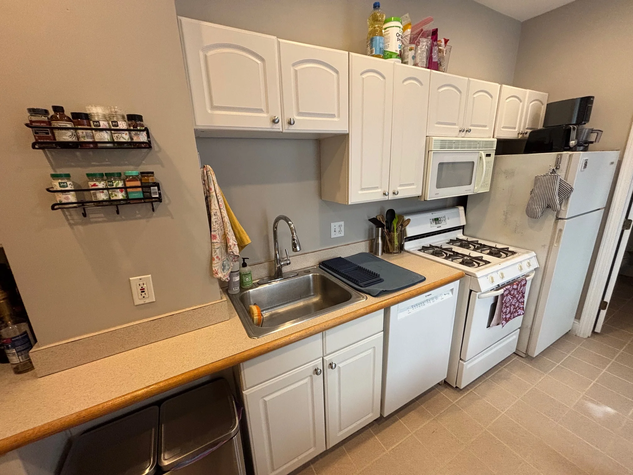 2 bed, 1 bath apartment for rent at 47 Garden St Unit 5, Beacon Hill — photo 3 of 17