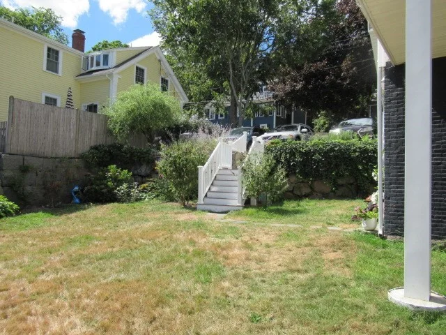 Studio bed, 1 bath apartment for rent at 47 Granite St Unit L, Rockport — photo 14 of 16