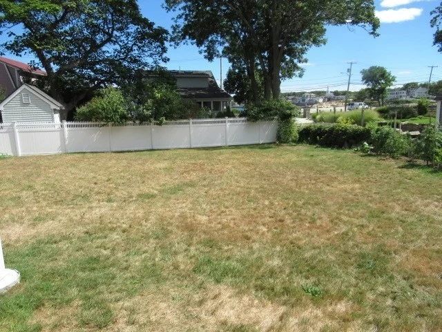 Studio bed, 1 bath apartment for rent at 47 Granite St Unit L, Rockport — photo 12 of 16