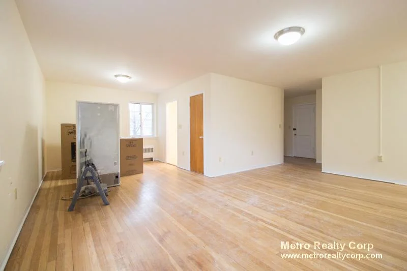 1 bed, 1 bath apartment for rent at 47 Green St Unit 1, Coolidge Corner — photo 3 of 13