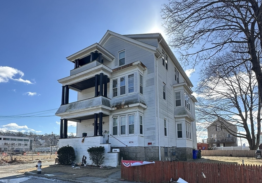 3 bed, 1 bath apartment for rent at 47 Hathaway St Unit 2, Fall River — photo 19 of 20