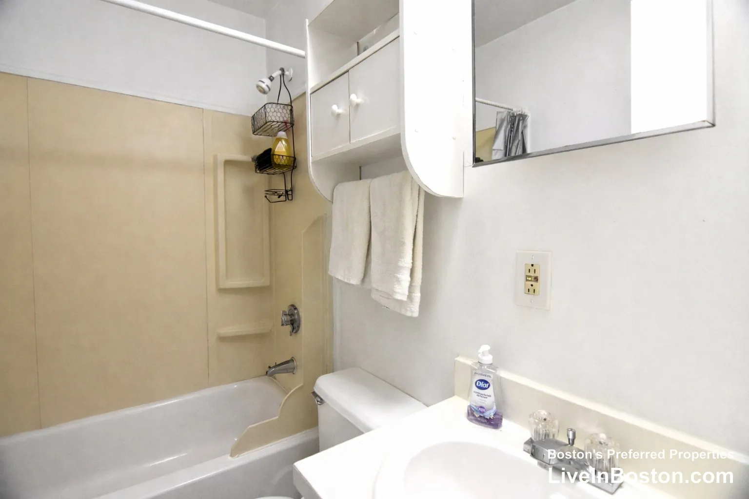 Studio bed, 1 bath apartment for rent at 47 Hemenway St Unit 4, Fenway — photo 8 of 8