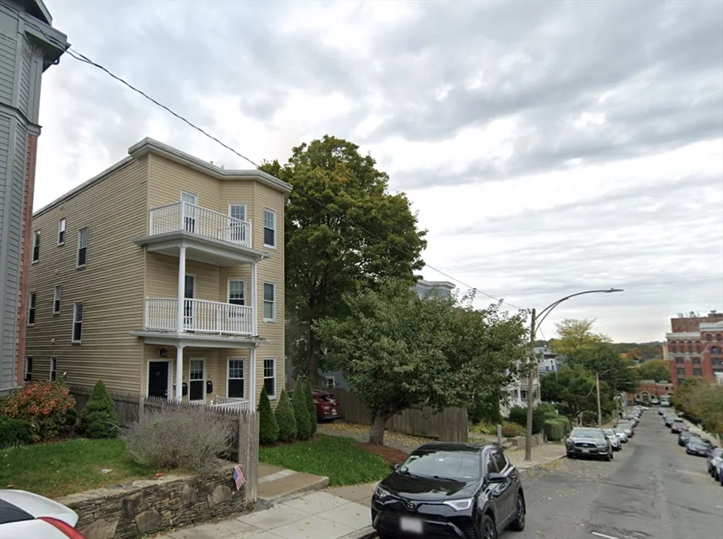 3 bed, 2 bath apartment for rent at 47 Iffley St Unit 2, Jamaica Plain — photo 14 of 15