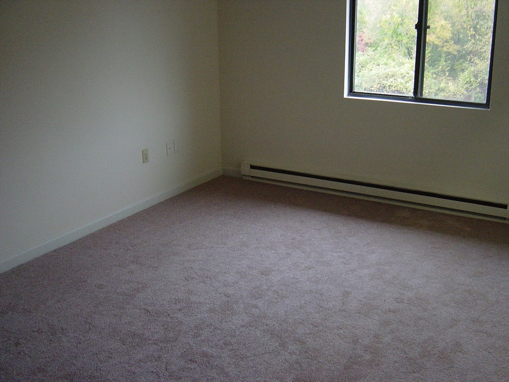 1 bed, 1 bath apartment for rent at 47 Juniper Rd Unit C-3, North Attleboro — photo 4 of 5
