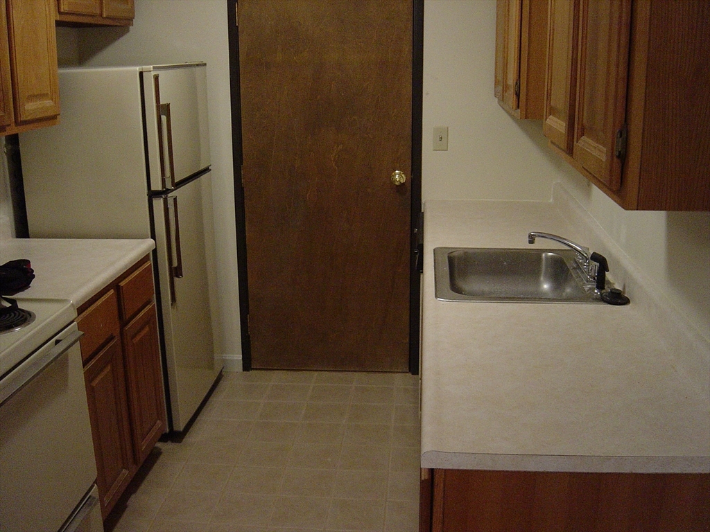 1 bed, 1 bath apartment for rent at 47 Juniper Rd Unit C-3, North Attleboro — photo 2 of 5