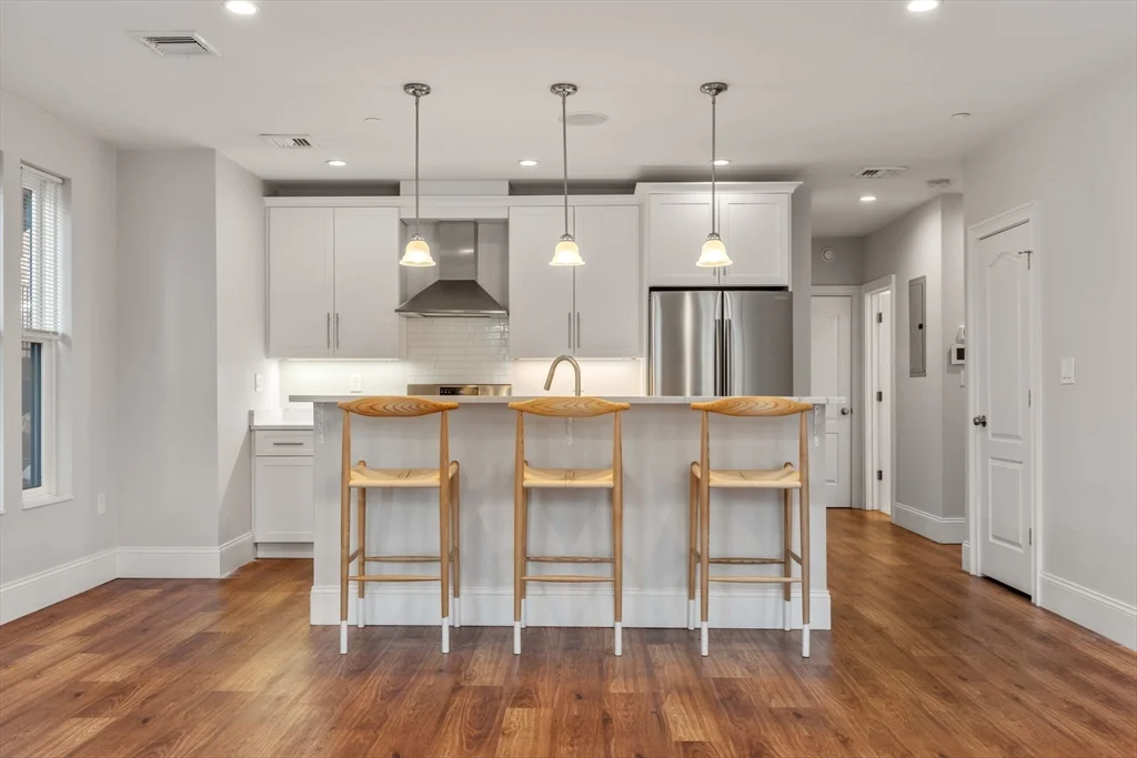 2 bed, 2 bath apartment for rent at 47 L Unit 1, South Boston — photo 8 of 27