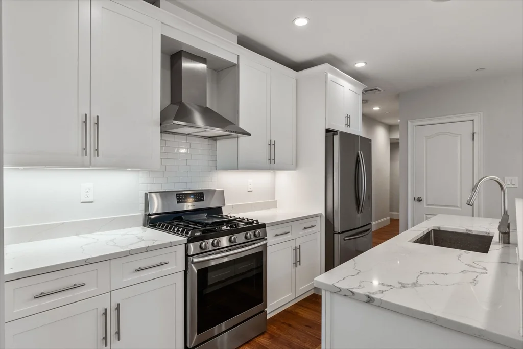 2 bed, 2 bath apartment for rent at 47 L Unit 1, South Boston — photo 6 of 27