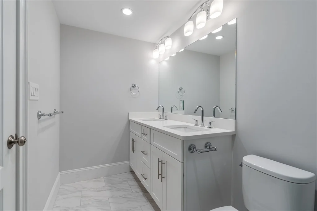 2 bed, 2 bath apartment for rent at 47 L Unit 1, South Boston — photo 13 of 27