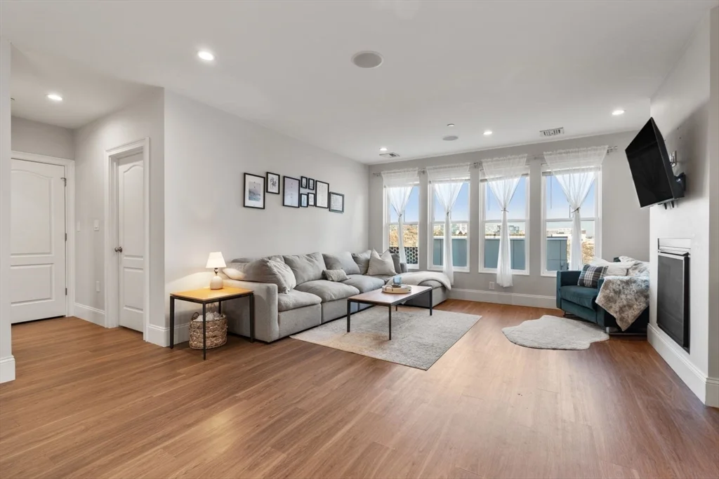 2 bed, 2 bath apartment for rent at 47 L Unit 27, South Boston — photo 11 of 29