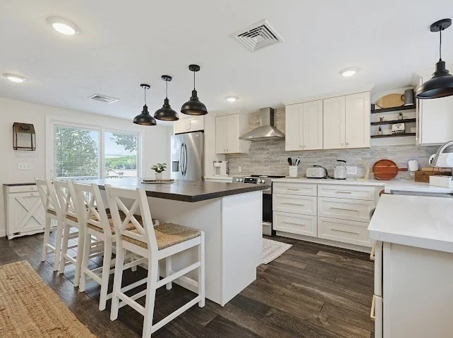 3 bed, 2 bath apartment for rent at 47 Lakeshore Dr, Bellingham — photo 8 of 42