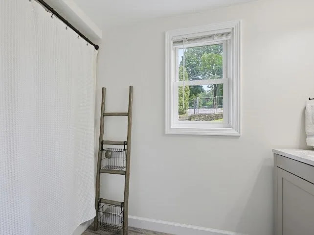 3 bed, 2 bath apartment for rent at 47 Lakeshore Dr, Bellingham — photo 21 of 42