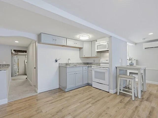 3 bed, 2 bath apartment for rent at 47 Lakeshore Dr, Bellingham — photo 31 of 42