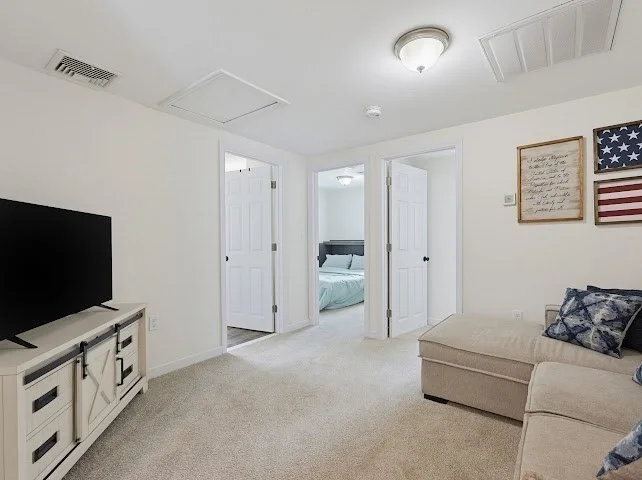 3 bed, 2 bath apartment for rent at 47 Lakeshore Dr, Bellingham — photo 18 of 42