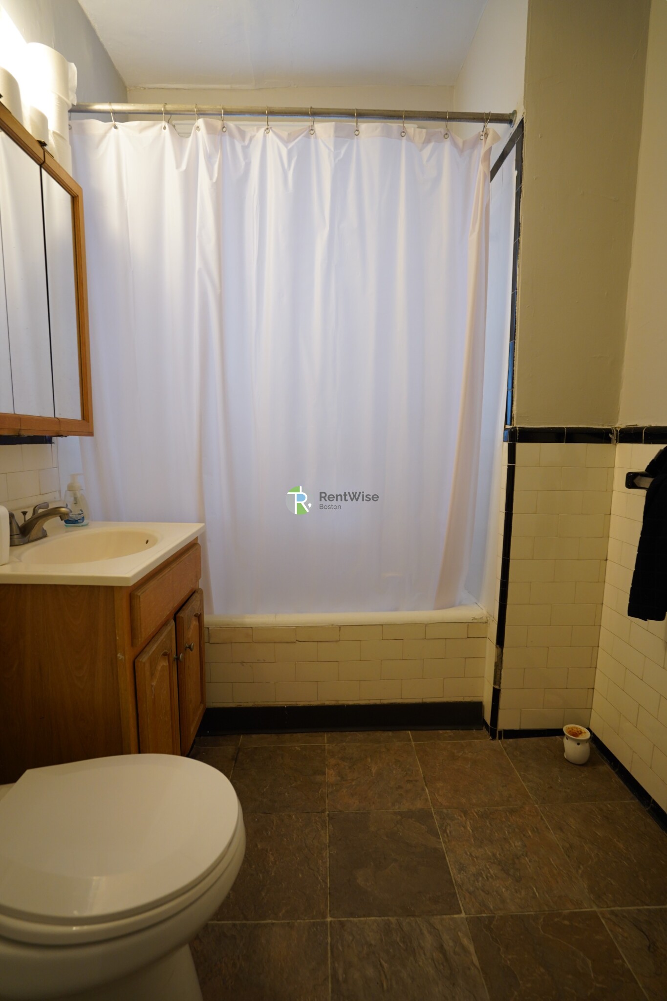 1 bed, 1 bath apartment for rent at 47 Linden St Unit 4, Allston — photo 12 of 14