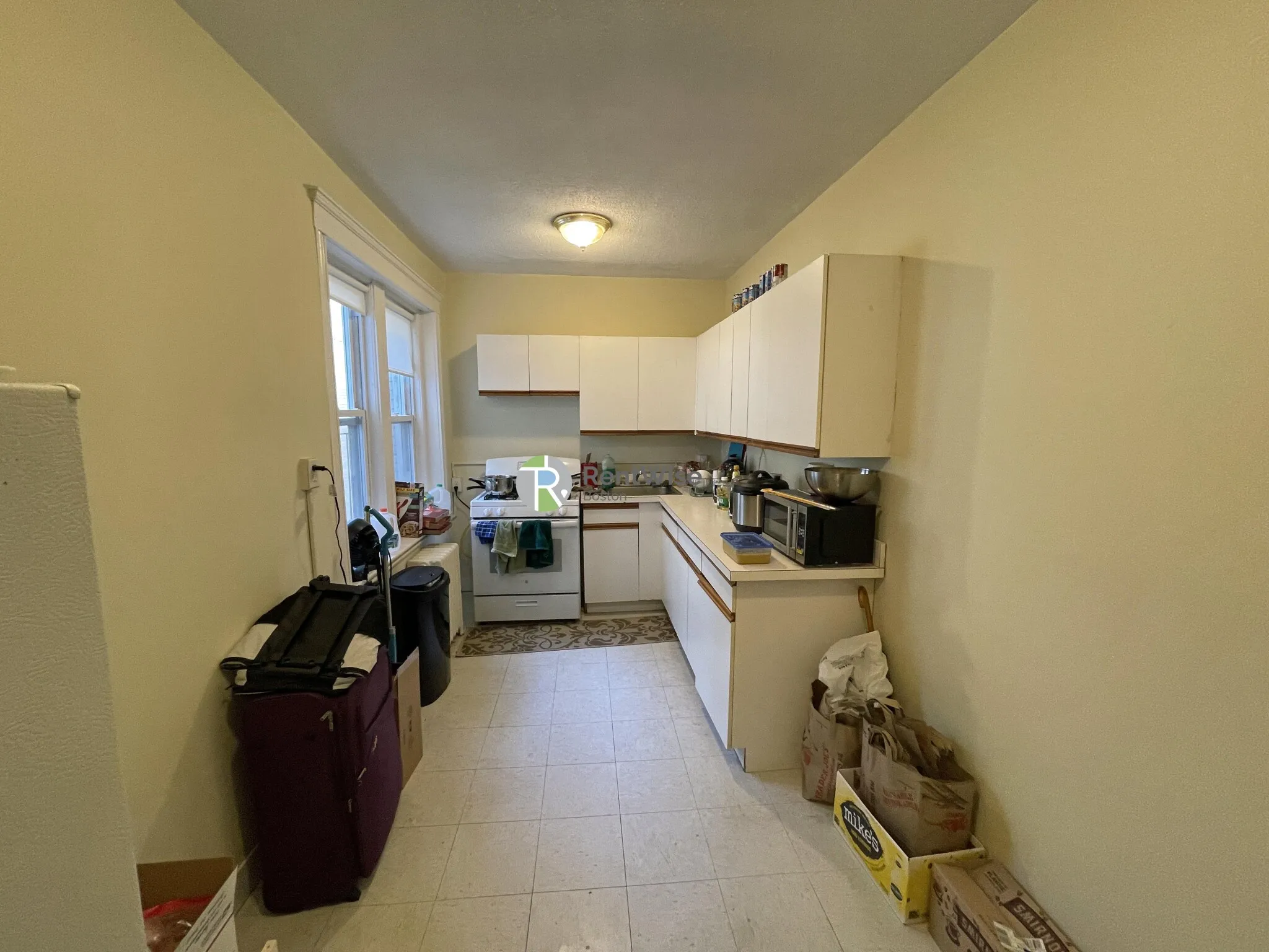 1 bed, 1 bath apartment for rent at 47 Linden St Unit 7, Allston — photo 6 of 12