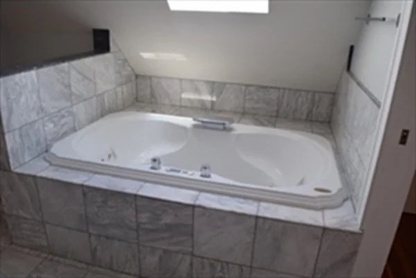 3 bed, 2 bath apartment for rent at 47 Maple St Unit 2, Milton — photo 29 of 36