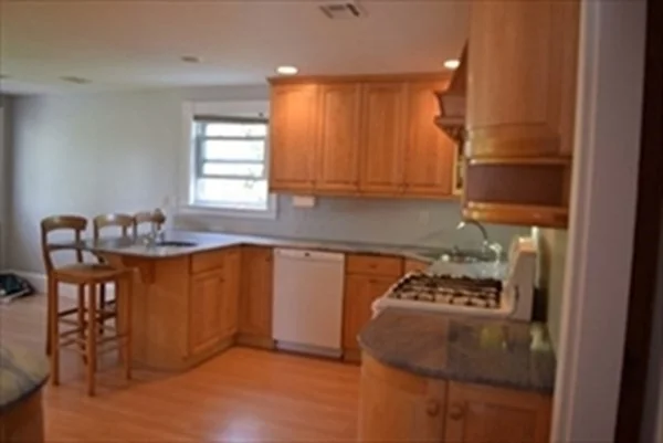 3 bed, 2 bath apartment for rent at 47 Maple St Unit 2, Milton — photo 3 of 36