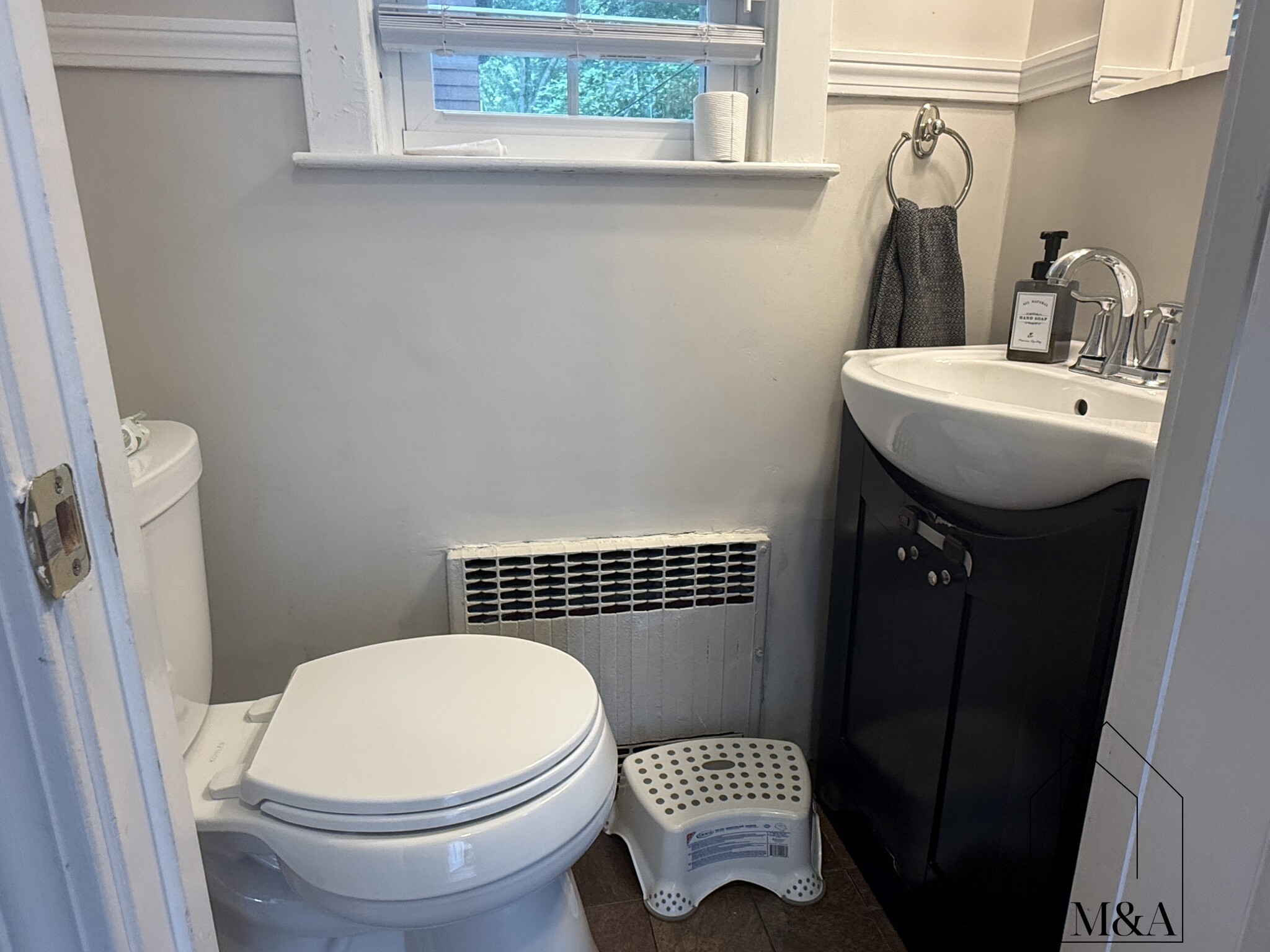 3 bed, 2.5 bath apartment for rent at 47 Maplewood Ave Unit SF, Thompsonville — photo 8 of 12