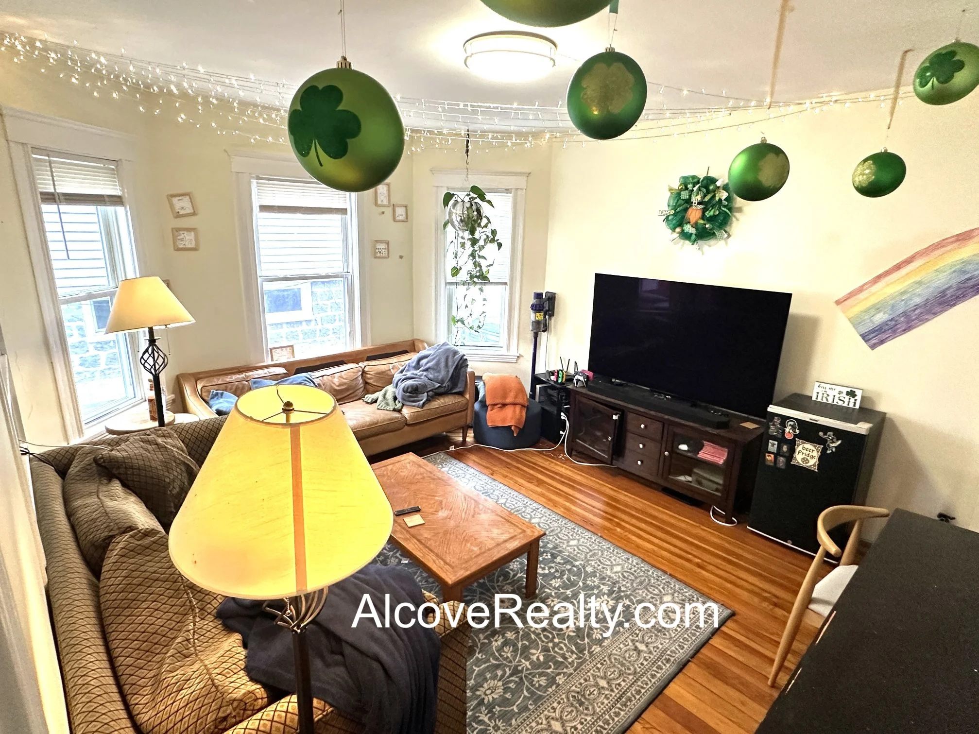 4 bed, 2 bath apartment for rent at 47 Mason St Unit 1, Tufts — photo 2 of 9