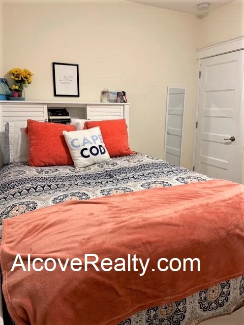 4 bed, 2 bath apartment for rent at 47 Mason St Unit 1, Tufts — photo 8 of 9