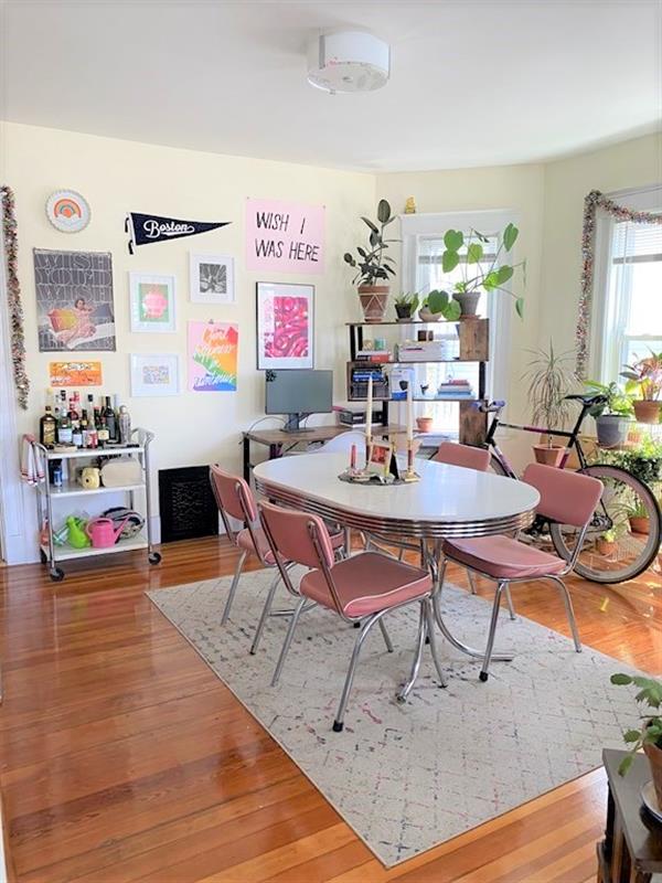 5 bed, 2 bath apartment for rent at 47 Mason St Unit 2, Tufts — photo 3 of 15