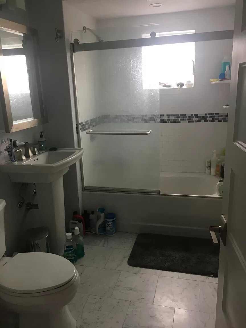 5 bed, 2 bath apartment for rent at 47 Mason St Unit 2a, Tufts — photo 11 of 26