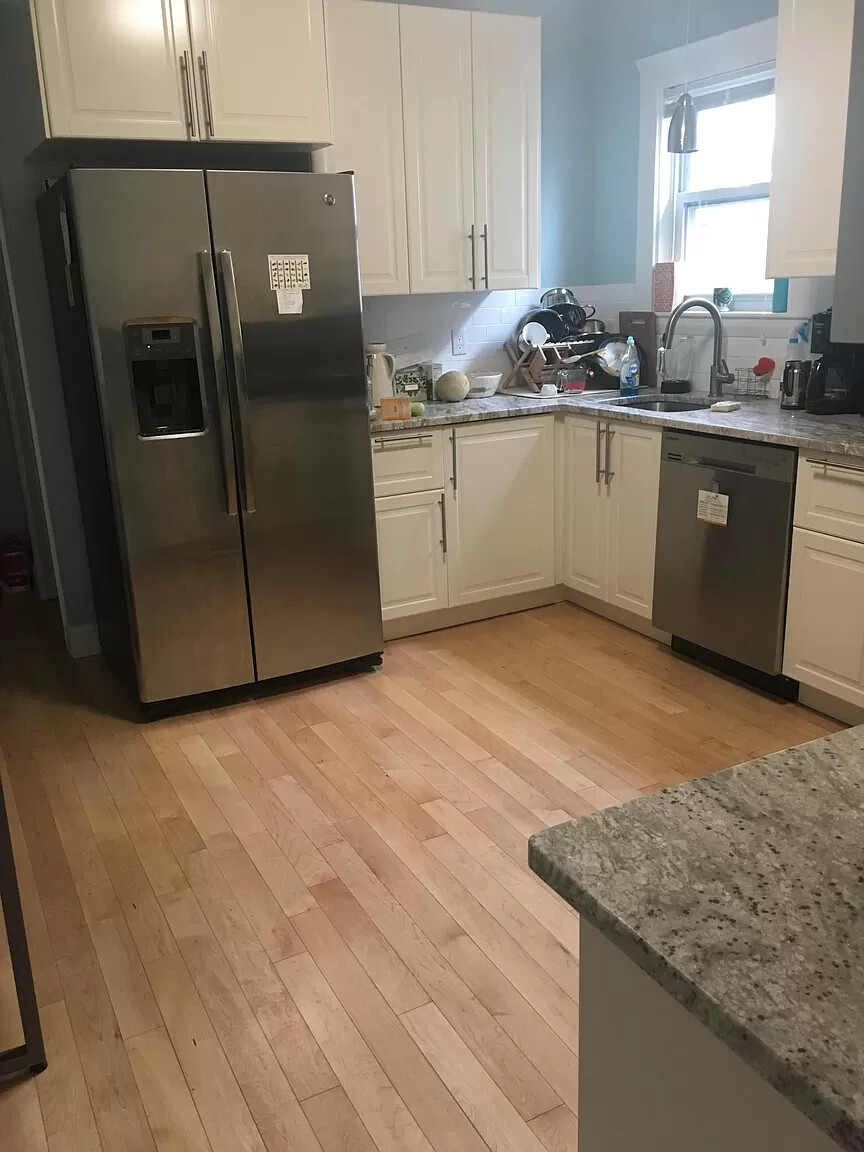 5 bed, 2 bath apartment for rent at 47 Mason St Unit 2a, Tufts — photo 1 of 26