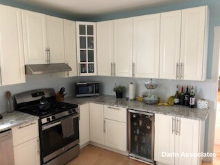 5 bed, 2 bath apartment for rent at 47 Mason St Unit 2a, Tufts — photo 19 of 26