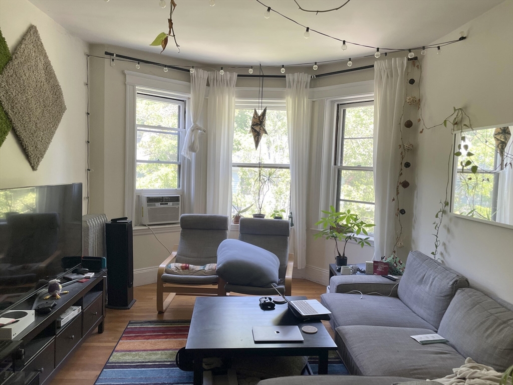 2 bed, 1 bath apartment for rent at 47 Mason Ter Unit 5, Corey Hill — photo 3 of 10