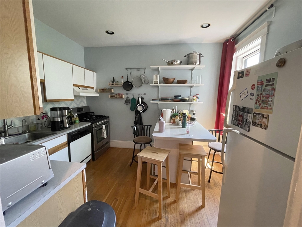 2 bed, 1 bath apartment for rent at 47 Mason Ter Unit 5, Corey Hill — photo 2 of 10