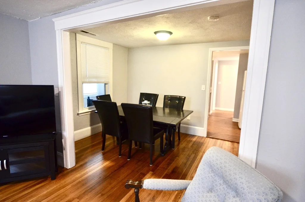 3 bed, 1 bath apartment for rent at 47 Massasoit Unit A, Hull — photo 13 of 26